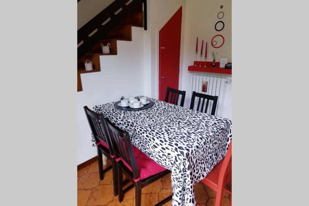 Honeycomb - Casa Vacanze Varèse Extérieur photo